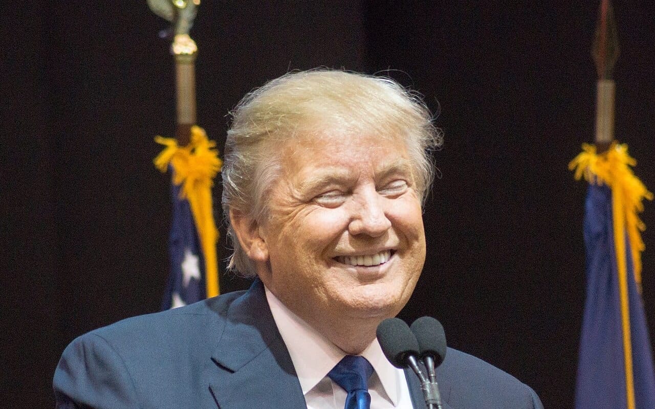 Trump, Lost in The Failure of His War, Blinks